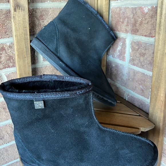 EMU AUSTRALIA Unisex Platinum Stinger Slim Lo Sheepskin Boot Black Size W10/M9 - Picture 3 of 6